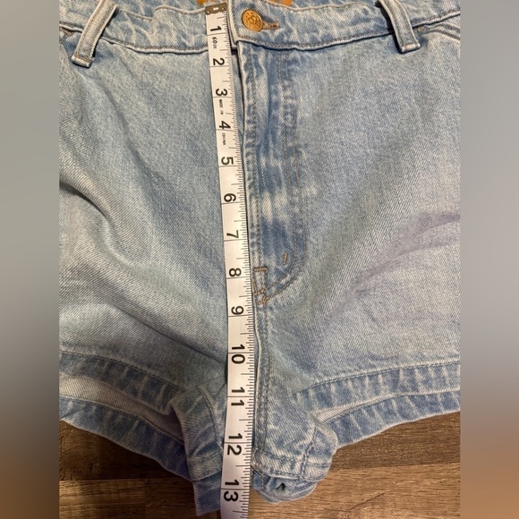 NWOT. MOTHER - SNACKS! The Fun Dip Utility Short Short - Picture 11 of 13